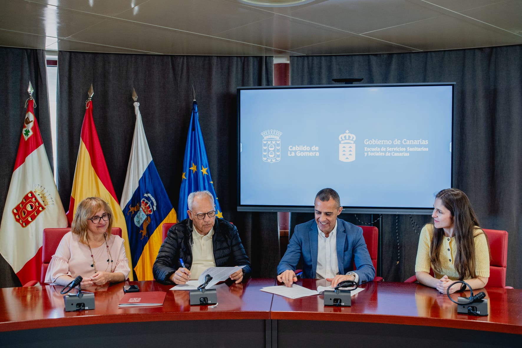 El Cabildo de La Gomera destina 40.000 euros a formar a su personal sociosanitario
