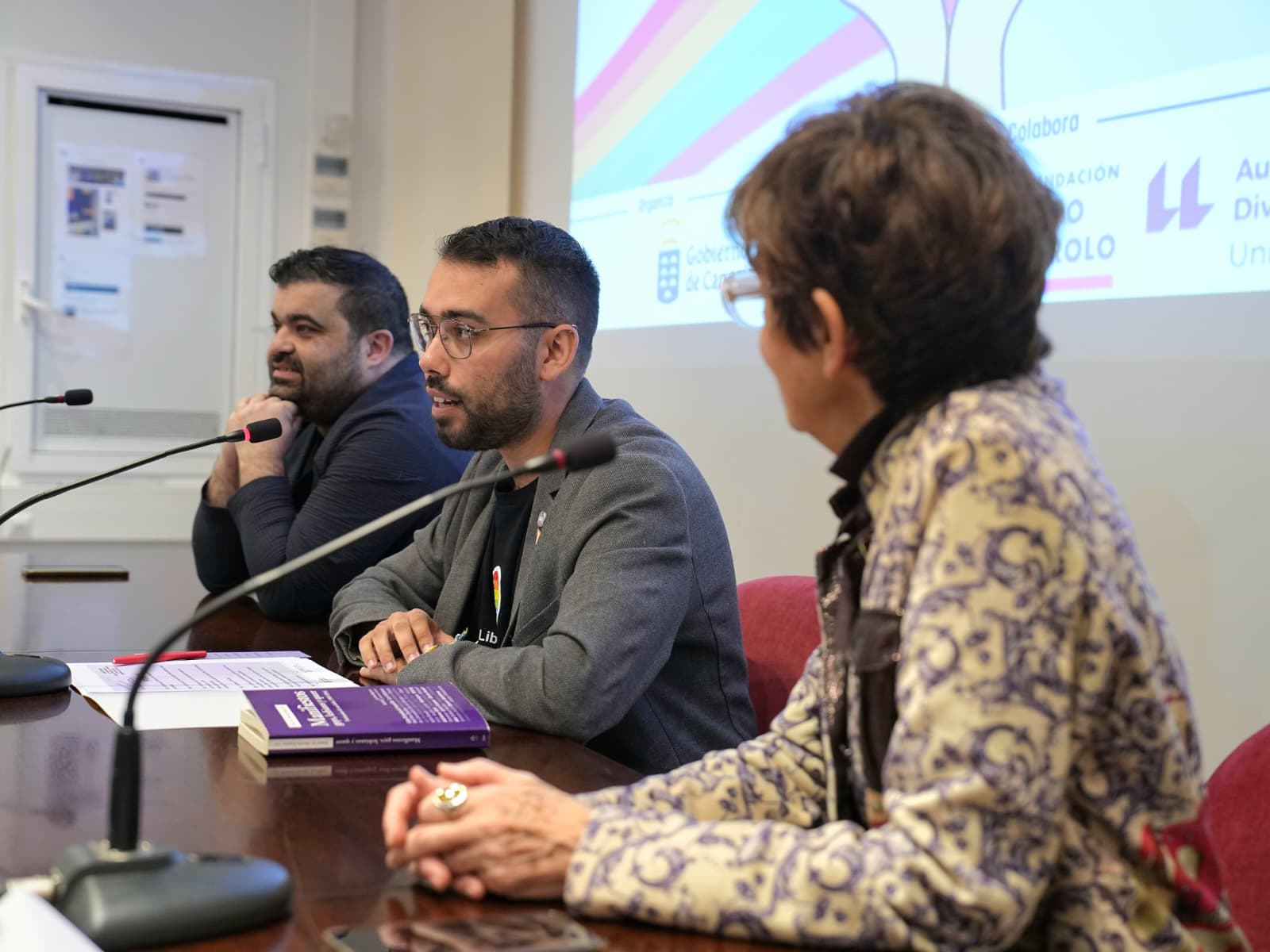 La ULL debate sobre derechos trans y diversidad en vísperas del 17M contra la LGTBIQAfobia