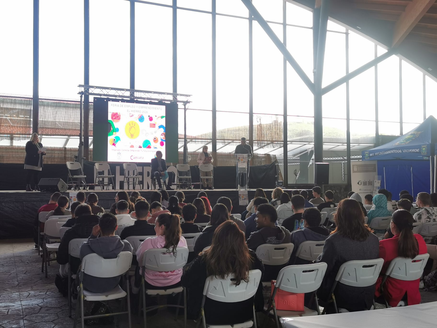 Más de 100 personas acuden a la Feria de Empleo y Emprendimiento de El Hierro