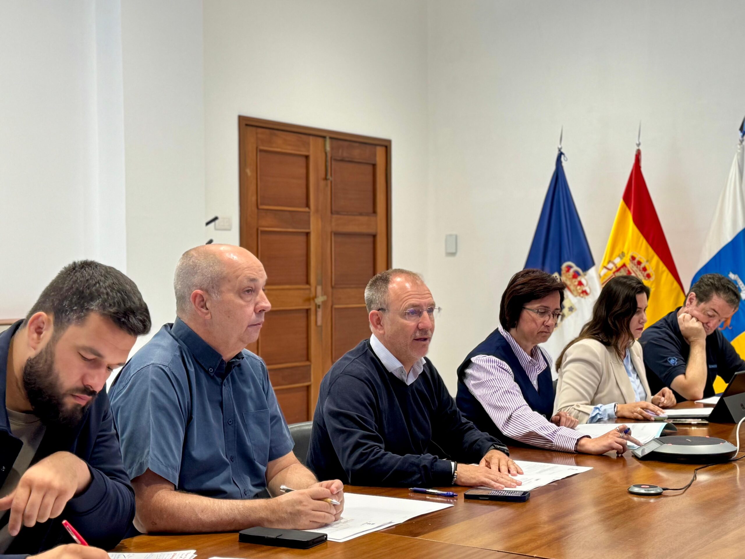 Puerto Naos suma un nuevo local y eleva a 1.226 las instalaciones autorizadas tras descartar riesgo por CO2