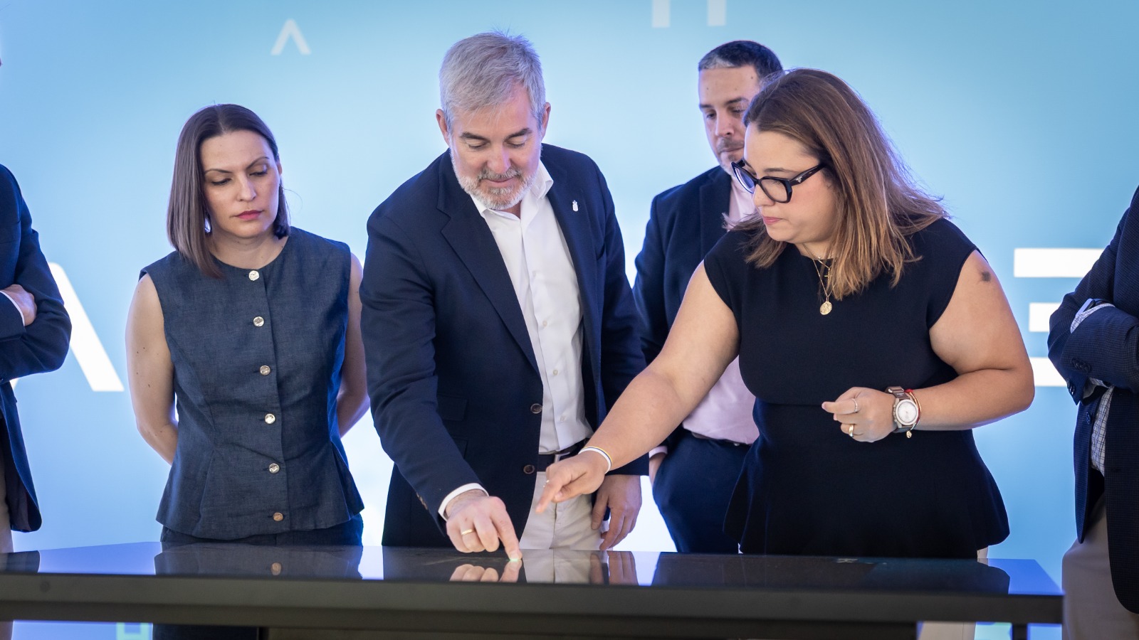 Canarias estrena SMARTHUB360, su primera aula digital 360 para conectar el ITC con el mundo