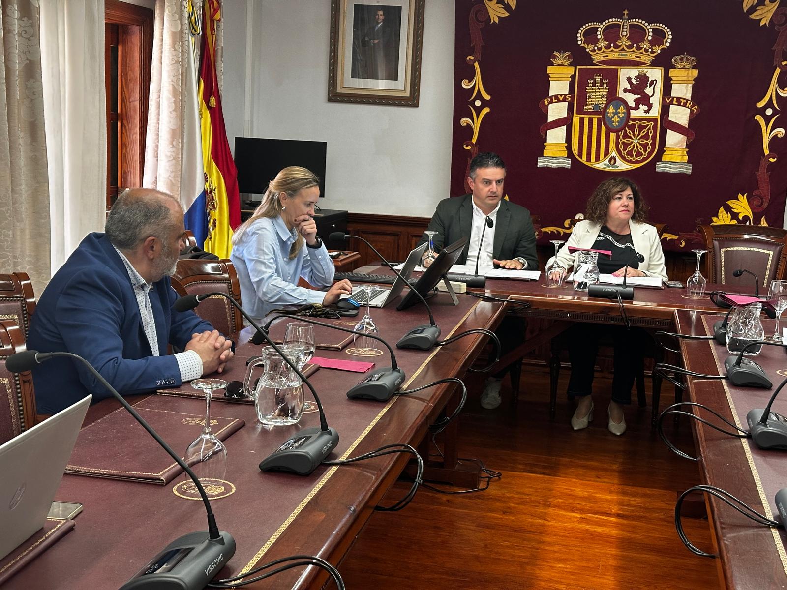 Tacoronte refuerza la limpieza viaria y pasa de 12 a 34 operarios con un coste de 892.906 euros